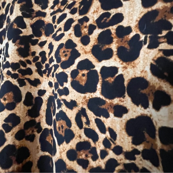 By & By Leopard Print Women's Top - XXL P2P:23” L:25” - Picture 9 of 13